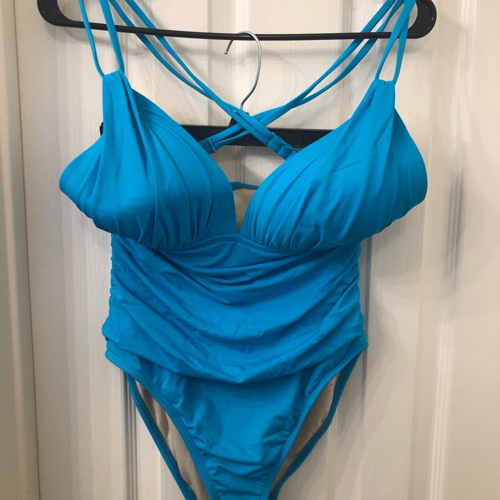 La Blanca Cross-Back Tummy Control One Piece